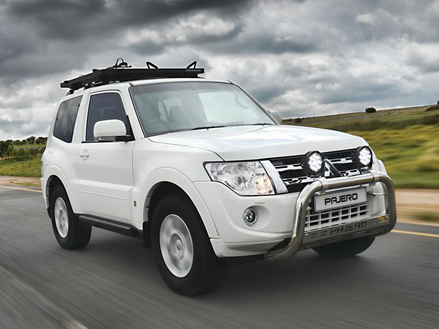 Mitsubishi Pajero SWB Legend 2014 года  (фото 7 из 19)